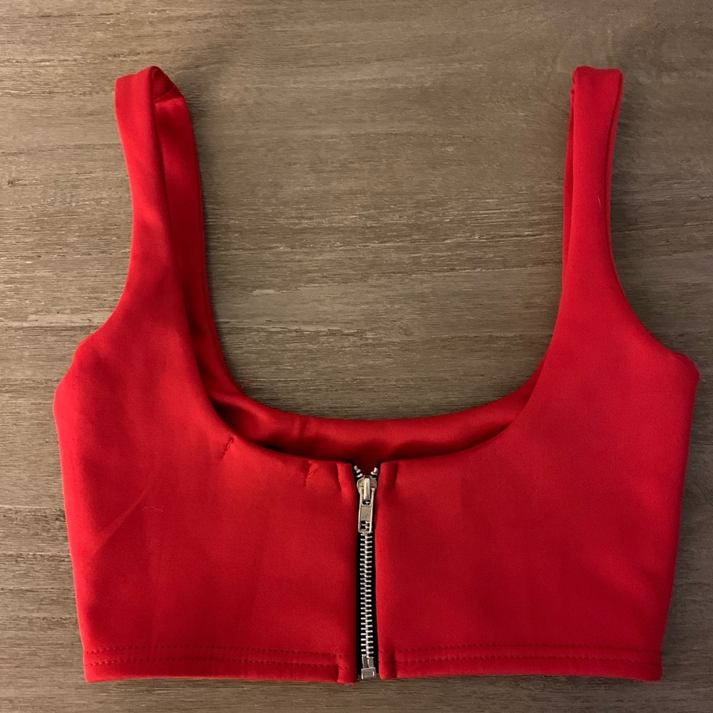 Prettylittlething Square Neck ZIP Back Crop Top